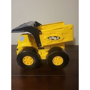 Tonka Dump Truck Metal Plastic Hasbro Vintage 2006 Lever 9" Real Rugged Yellow